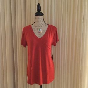NEW V-neck short sleeve top